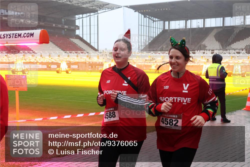 07.12.2025 - St. Pauli X-Mass-Run No. 15 Luisa Fischer http://msf.ph/oto/9376065 07.12.2025 11:07:13 Ziel 4, 18, 6, 15, 4588, 15, 4582, 359, 382, 474, 486, 565, 595, 1285, 1286, 1440, 1442, 1462, 1469, 1556, 1564, 1634, 1666, 1708, 1751, 1861, 1862, 4582, 4588 meine-sportfotos.de