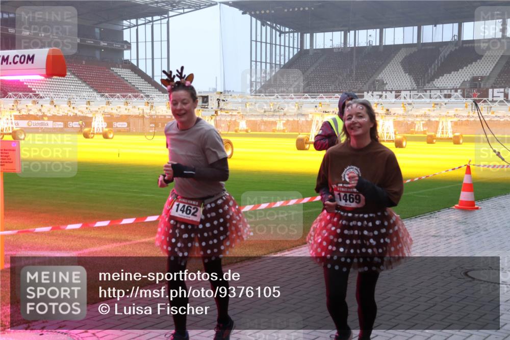 07.12.2025 - St. Pauli X-Mass-Run No. 15 Luisa Fischer http://msf.ph/oto/9376105 07.12.2025 11:07:25 Ziel 13, 1462, 1469, 281, 342, 344, 359, 382, 565, 595, 596, 688, 1285, 1286, 1462, 1469, 1556, 1564, 1585, 1587, 1634, 1666, 1708, 1751, 1861, 1862, 4582, 4588 meine-sportfotos.de