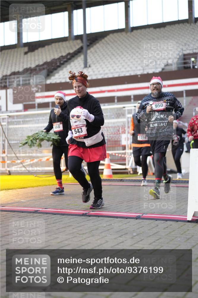 07.12.2025 - St. Pauli X-Mass-Run No. 15 Patografie http://msf.ph/oto/9376199 07.12.2025 10:05:17 Ziel 114, 543, 668, 950, 1121, 1316, 1374, 1481, 1661, 1761, 3186, 3386, 4036, 4556, 4558 meine-sportfotos.de