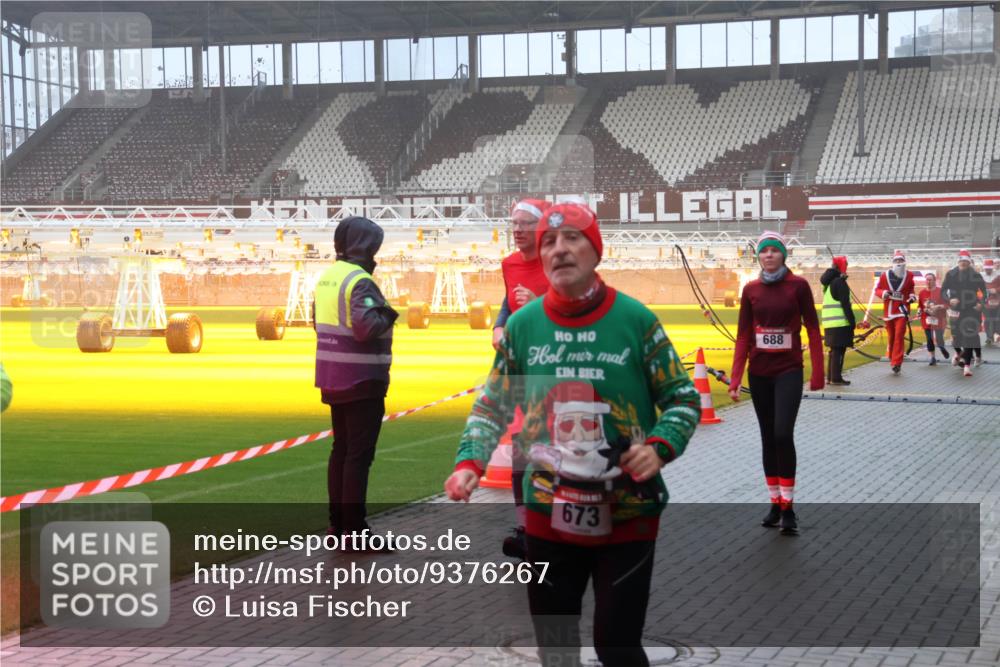 07.12.2025 - St. Pauli X-Mass-Run No. 15 Luisa Fischer http://msf.ph/oto/9376267 07.12.2025 11:07:55 Ziel 688, 673, 77, 271, 273, 281, 315, 332, 342, 344, 377, 389, 397, 476, 490, 591, 596, 603, 621, 622, 623, 673, 688, 781, 1202, 1206, 1233, 1235, 1439, 1441, 1509, 1585, 1587, 1634, 1666, 1751, 1812, 1824, 1861, 1862, 1866, 1910, 2403, 2693, 5008 meine-sportfotos.de