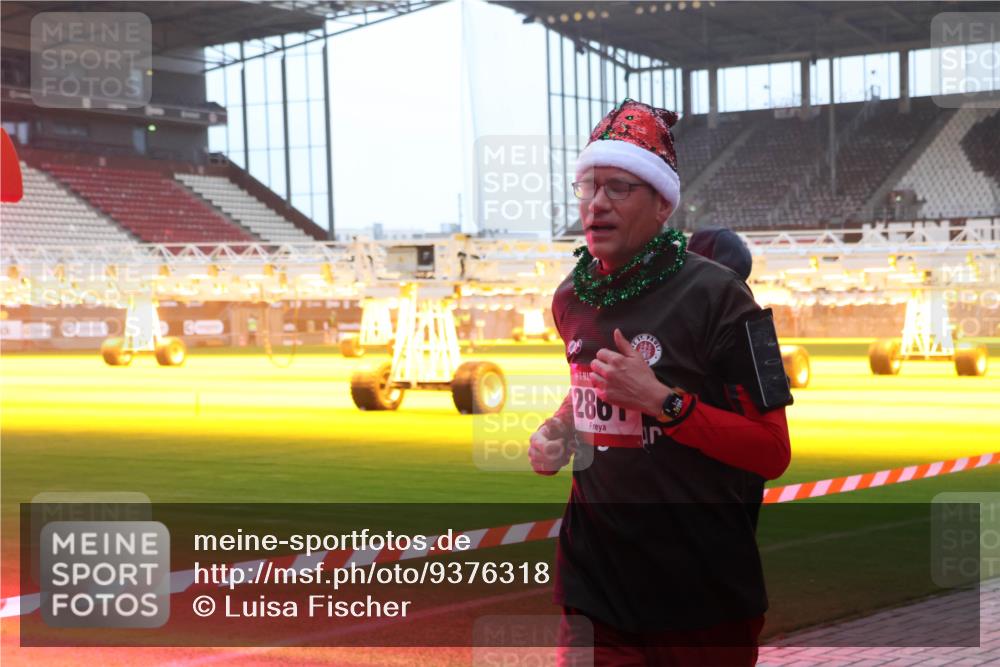 07.12.2025 - St. Pauli X-Mass-Run No. 15 Luisa Fischer http://msf.ph/oto/9376318 07.12.2025 09:57:30 Ziel 286, 198, 497, 662, 1116, 1165, 2861, 3320, 4032, 4208, 4209 meine-sportfotos.de