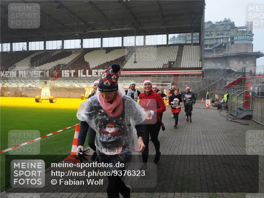 07.12.2025 - St. Pauli X-Mass-Run No. 15 Fabian Wolf http://msf.ph/oto/9376323 07.12.2025 10:05:24 Ziel 114, 543, 668, 950, 1121, 1316, 1374, 1481, 1661, 1761, 3186, 3386, 4036, 4556, 4558 meine-sportfotos.de