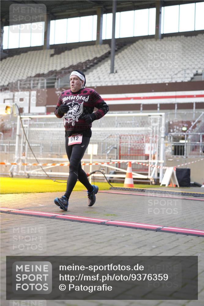 07.12.2025 - St. Pauli X-Mass-Run No. 15 Patografie http://msf.ph/oto/9376359 07.12.2025 10:05:38 Ziel 2, 3, 54, 123, 363, 385, 512, 945, 1215, 1222, 1789, 1791, 3231, 4194, 4195, 4552, 4555, 4559, 4560 meine-sportfotos.de