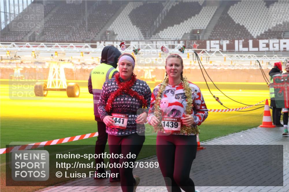 07.12.2025 - St. Pauli X-Mass-Run No. 15 Luisa Fischer http://msf.ph/oto/9376369 07.12.2025 11:08:19 Ziel 15, 441, 5, 1439, 383, 77, 271, 273, 286, 293, 315, 332, 377, 389, 397, 623, 629, 635, 653, 772, 774, 1107, 1123, 1129, 1226, 1230, 1235, 1249, 1342, 1355, 1378, 1381, 1382, 1383, 1439, 1441, 1460, 1509, 1520, 1525, 1559, 1596, 1809, 1810, 1812, 1824, 1866, 1910, 2693, 4798, 4815 meine-sportfotos.de