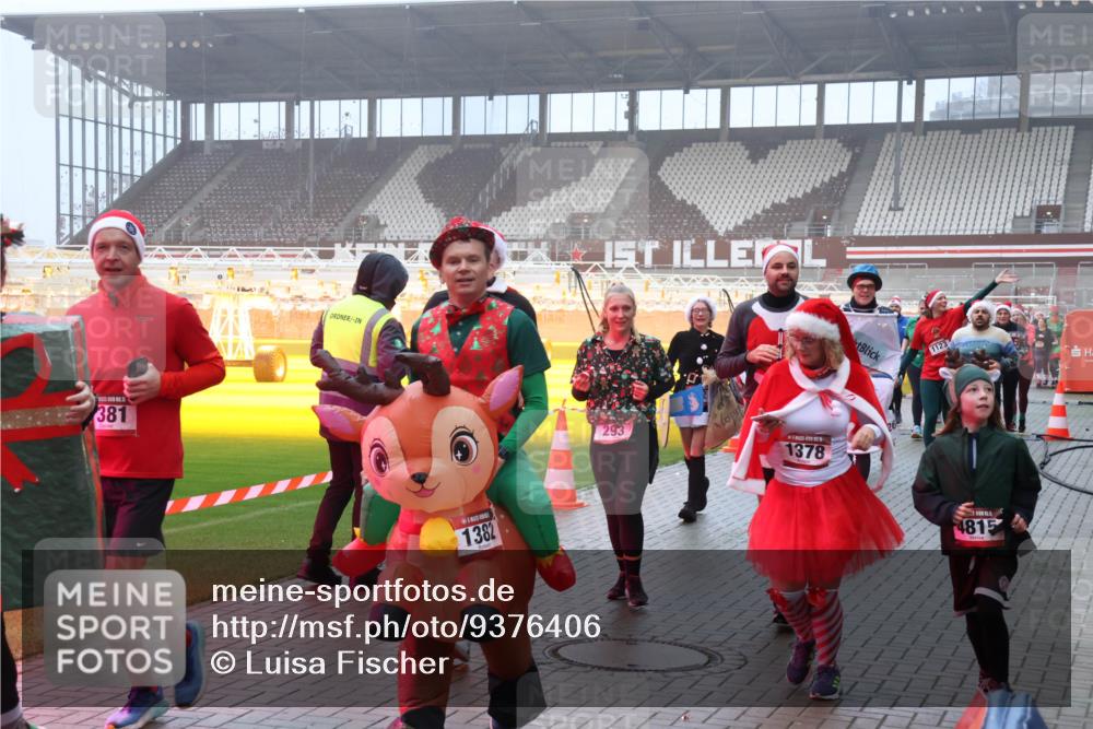 07.12.2025 - St. Pauli X-Mass-Run No. 15 Luisa Fischer http://msf.ph/oto/9376406 07.12.2025 11:08:24 Ziel 381, 1382, 293, 1378, 1123, 4815, 77, 100, 271, 273, 286, 293, 315, 332, 377, 389, 397, 623, 629, 635, 653, 772, 774, 1107, 1123, 1129, 1226, 1230, 1235, 1249, 1342, 1355, 1378, 1381, 1382, 1383, 1439, 1441, 1460, 1509, 1520, 1525, 1559, 1560, 1596, 1809, 1810, 1812, 1824, 1866, 1910, 2693, 4798, 4815 meine-sportfotos.de