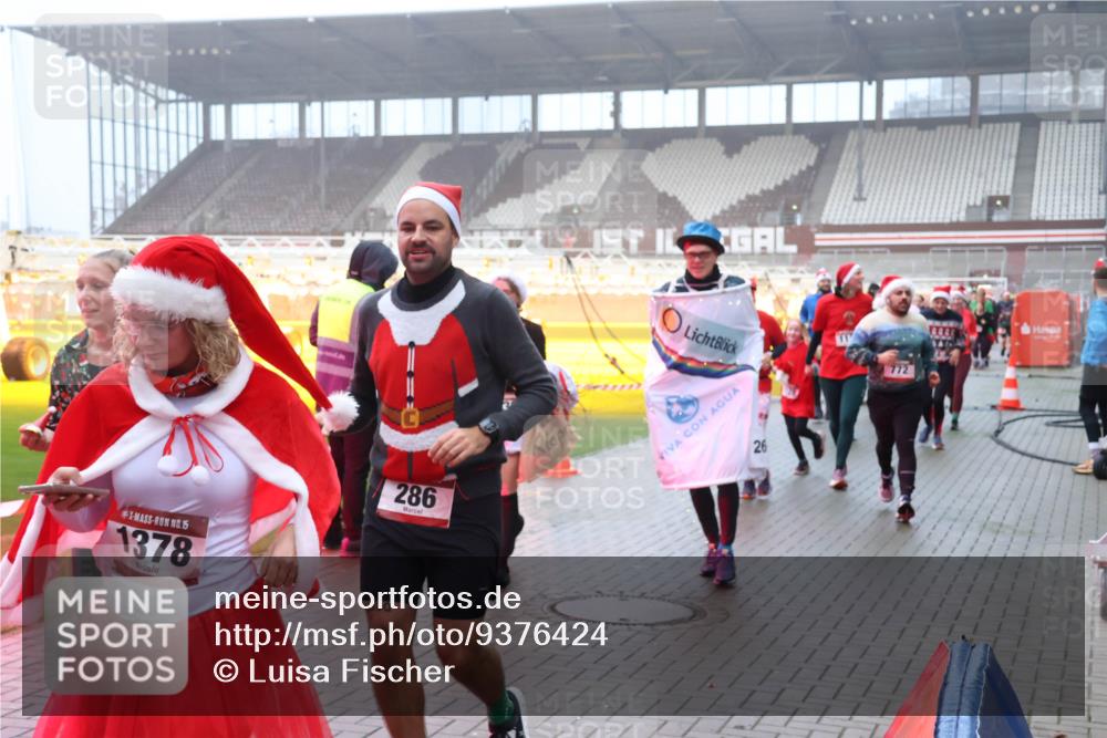 07.12.2025 - St. Pauli X-Mass-Run No. 15 Luisa Fischer http://msf.ph/oto/9376424 07.12.2025 11:08:26 Ziel 15, 1378, 286, 26, 772, 77, 100, 271, 273, 286, 293, 315, 332, 377, 389, 396, 397, 623, 629, 635, 653, 758, 772, 774, 1078, 1107, 1123, 1129, 1170, 1226, 1230, 1235, 1249, 1342, 1355, 1378, 1381, 1382, 1383, 1439, 1441, 1460, 1509, 1520, 1525, 1559, 1560, 1596, 1809, 1810, 1812, 1824, 1866, 1910, 2693, 4798, 4815 meine-sportfotos.de