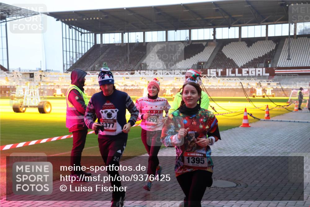 07.12.2025 - St. Pauli X-Mass-Run No. 15 Luisa Fischer http://msf.ph/oto/9376425 07.12.2025 09:57:51 Ziel 15, 1377, 1293, 15, 1395, 632, 1292, 1293, 1377, 1395, 2678, 2984, 3320, 4032 meine-sportfotos.de
