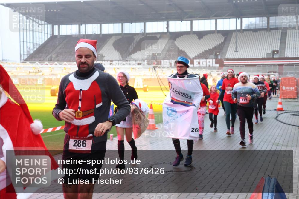 07.12.2025 - St. Pauli X-Mass-Run No. 15 Luisa Fischer http://msf.ph/oto/9376426 07.12.2025 11:08:27 Ziel 286, 1129, 269, 112, 772, 77, 100, 271, 273, 286, 293, 315, 332, 377, 389, 396, 397, 623, 629, 635, 653, 758, 772, 774, 1078, 1107, 1123, 1129, 1170, 1226, 1230, 1235, 1249, 1342, 1355, 1378, 1381, 1382, 1383, 1439, 1441, 1460, 1509, 1520, 1525, 1559, 1560, 1596, 1706, 1809, 1810, 1812, 1824, 1866, 1910, 2693, 4798, 4815 meine-sportfotos.de