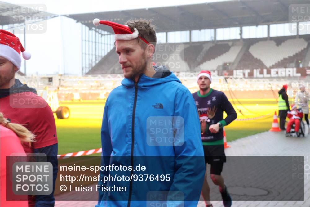 07.12.2025 - St. Pauli X-Mass-Run No. 15 Luisa Fischer http://msf.ph/oto/9376495 07.12.2025 11:08:41 Ziel 100, 152, 155, 166, 271, 286, 293, 396, 446, 629, 635, 653, 758, 772, 774, 784, 1078, 1107, 1123, 1129, 1170, 1184, 1226, 1230, 1249, 1342, 1355, 1378, 1381, 1382, 1383, 1424, 1439, 1441, 1460, 1491, 1520, 1525, 1559, 1560, 1596, 1625, 1706, 1809, 1810, 1812, 2259, 2893, 4584, 4798, 4815, 4819, 4830 meine-sportfotos.de