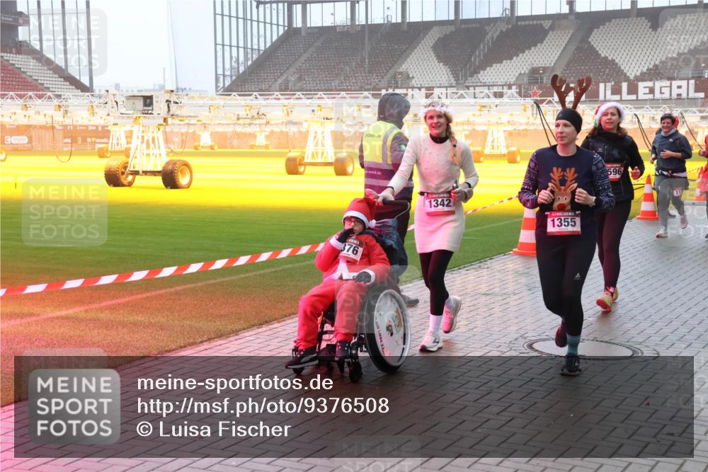 07.12.2025 - St. Pauli X-Mass-Run No. 15 Luisa Fischer http://msf.ph/oto/9376508 07.12.2025 11:08:46 Ziel 376, 1342, 1355, 596, 100, 152, 155, 166, 286, 293, 396, 446, 629, 635, 653, 758, 772, 774, 784, 1078, 1107, 1123, 1129, 1170, 1184, 1226, 1230, 1249, 1342, 1355, 1381, 1424, 1460, 1491, 1520, 1525, 1559, 1560, 1596, 1625, 1706, 1809, 1810, 2259, 2893, 4584, 4798, 4815, 4819, 4830 meine-sportfotos.de