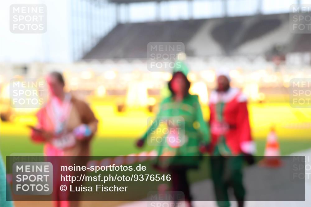 07.12.2025 - St. Pauli X-Mass-Run No. 15 Luisa Fischer http://msf.ph/oto/9376546 07.12.2025 10:23:33 Ziel 794, 1996, 2123, 2304, 2508, 2511, 2638, 3052, 3078, 3079, 3780, 4005, 4141, 4287, 4407, 4411, 4419, 4458, 4509, 4539 meine-sportfotos.de