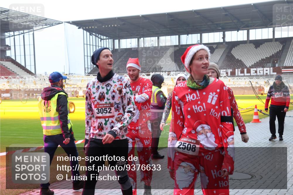 07.12.2025 - St. Pauli X-Mass-Run No. 15 Luisa Fischer http://msf.ph/oto/9376633 07.12.2025 10:23:47 Ziel 10, 15, 3052, 2638, 15, 2508, 10, 638, 1996, 2123, 2304, 2508, 2511, 2638, 3052, 3078, 3079, 3539, 3644, 3649, 3887, 3890, 4005, 4141, 4145, 4458, 4549 meine-sportfotos.de