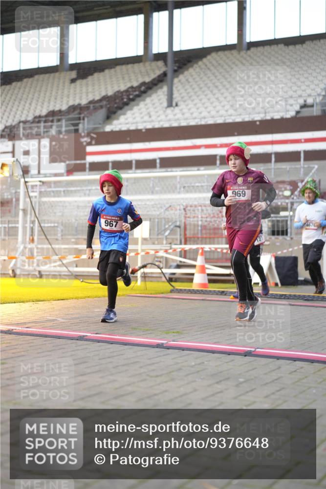 07.12.2025 - St. Pauli X-Mass-Run No. 15 Patografie http://msf.ph/oto/9376648 07.12.2025 10:06:04 Ziel 127, 148, 180, 424, 468, 676, 805, 834, 893, 967, 969, 1119, 1788, 1937, 2756, 2757, 2894, 2968, 3093, 3172, 3196, 3812, 3814, 3857, 3859, 4235, 4236, 4237, 4246, 4251, 4657, 4665, 4670, 4676, 4736, 4739 meine-sportfotos.de