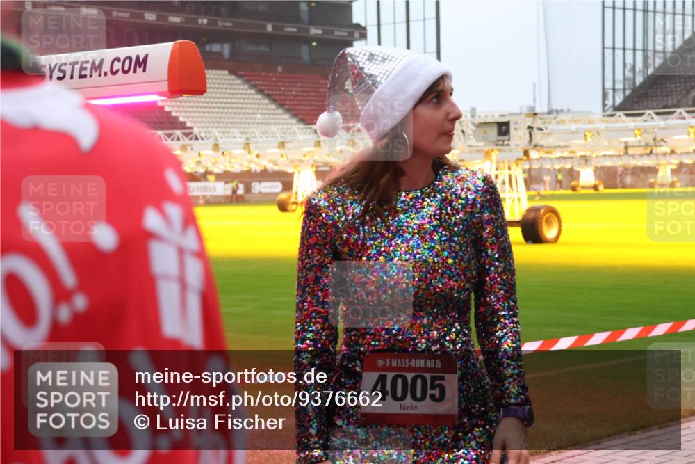 07.12.2025 - St. Pauli X-Mass-Run No. 15 Luisa Fischer http://msf.ph/oto/9376662 07.12.2025 10:23:51 Ziel 15, 4005, 638, 1104, 1996, 2123, 2304, 2508, 2511, 2638, 3052, 3078, 3079, 3539, 3644, 3649, 3887, 3890, 4005, 4141, 4145, 4458, 4549 meine-sportfotos.de