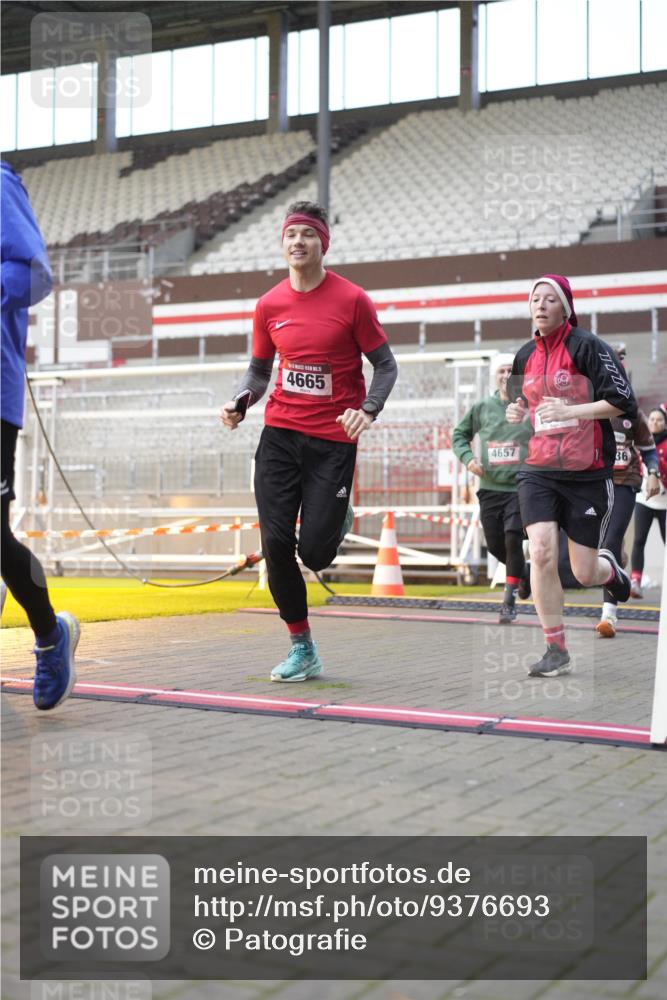 07.12.2025 - St. Pauli X-Mass-Run No. 15 Patografie http://msf.ph/oto/9376693 07.12.2025 10:06:07 Ziel 127, 148, 180, 424, 468, 805, 834, 893, 967, 969, 1119, 1788, 1937, 2756, 2757, 2894, 2968, 3093, 3172, 3196, 3812, 3814, 3857, 3859, 4235, 4236, 4237, 4246, 4251, 4657, 4665, 4670, 4672, 4676, 4677, 4736, 4739 meine-sportfotos.de