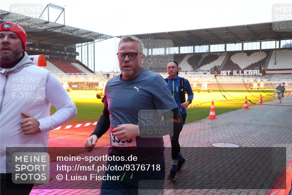 07.12.2025 - St. Pauli X-Mass-Run No. 15 Luisa Fischer http://msf.ph/oto/9376718 07.12.2025 09:59:05 Ziel 238, 261, 483, 532, 655, 1003, 1115, 1173, 1528, 1542, 1603, 1633, 1774, 1782, 1785, 2205, 2392, 3308, 3515, 4031, 4206 meine-sportfotos.de