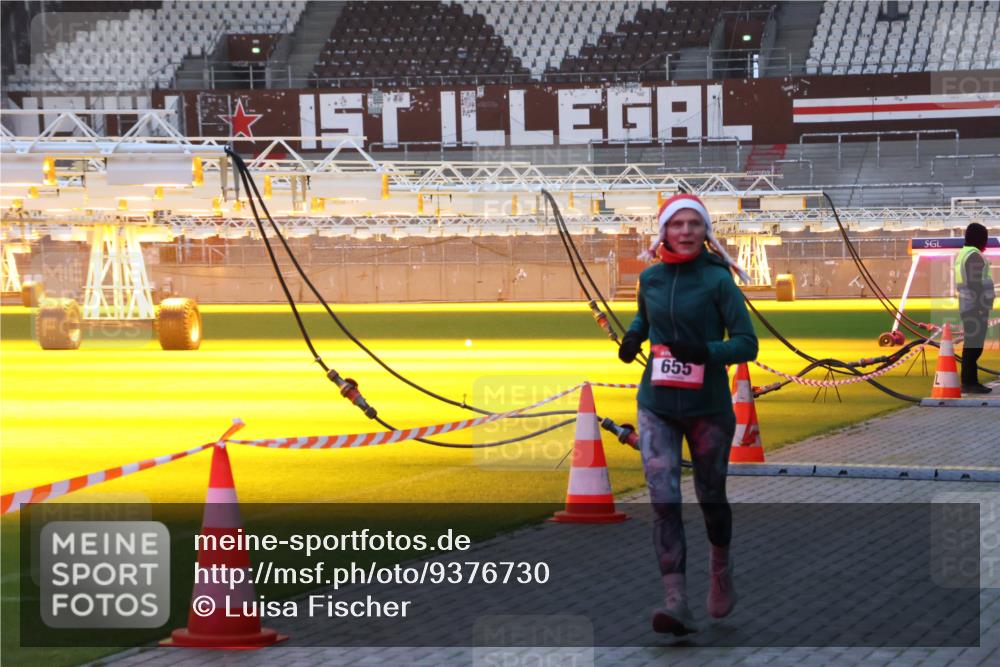 07.12.2025 - St. Pauli X-Mass-Run No. 15 Luisa Fischer http://msf.ph/oto/9376730 07.12.2025 09:59:10 Ziel 655, 238, 261, 483, 532, 655, 1003, 1115, 1173, 1528, 1542, 1603, 1633, 1774, 1782, 1785, 2205, 2392, 3147, 3308, 3515, 4031, 4206 meine-sportfotos.de