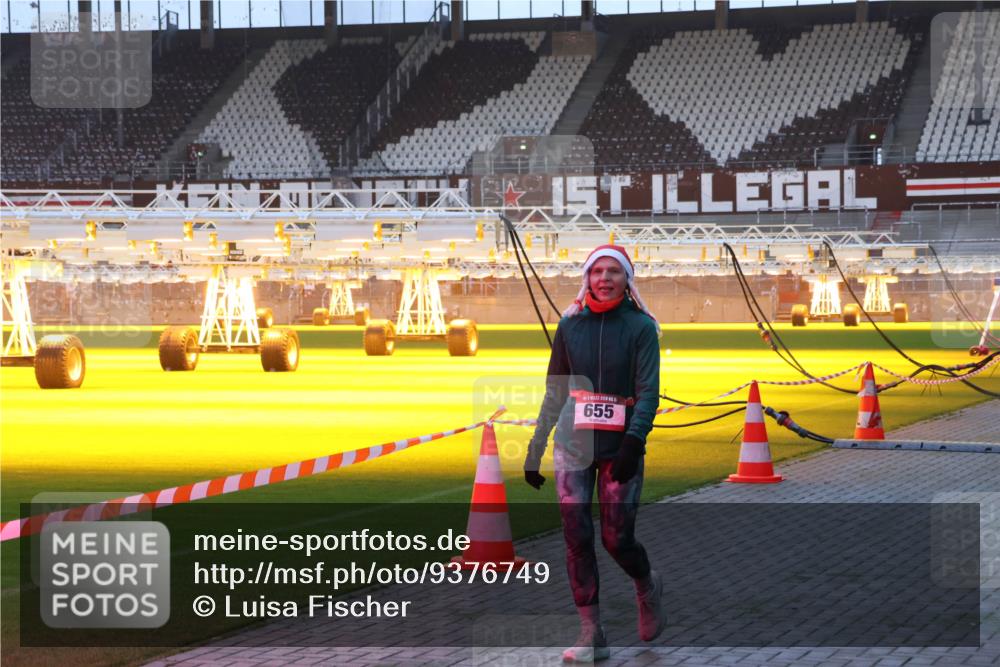 07.12.2025 - St. Pauli X-Mass-Run No. 15 Luisa Fischer http://msf.ph/oto/9376749 07.12.2025 09:59:12 Ziel 655, 238, 261, 483, 532, 655, 1003, 1115, 1173, 1528, 1542, 1603, 1633, 1774, 1782, 1785, 2205, 2392, 3147, 3308, 3345, 3515, 4031, 4206 meine-sportfotos.de