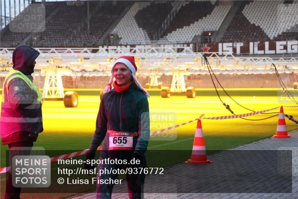 07.12.2025 - St. Pauli X-Mass-Run No. 15 Luisa Fischer http://msf.ph/oto/9376772 07.12.2025 09:59:15 Ziel 15, 655, 238, 261, 483, 532, 655, 1003, 1115, 1173, 1528, 1542, 1603, 1782, 1785, 2205, 2392, 2529, 3147, 3308, 3345, 4031, 4206 meine-sportfotos.de