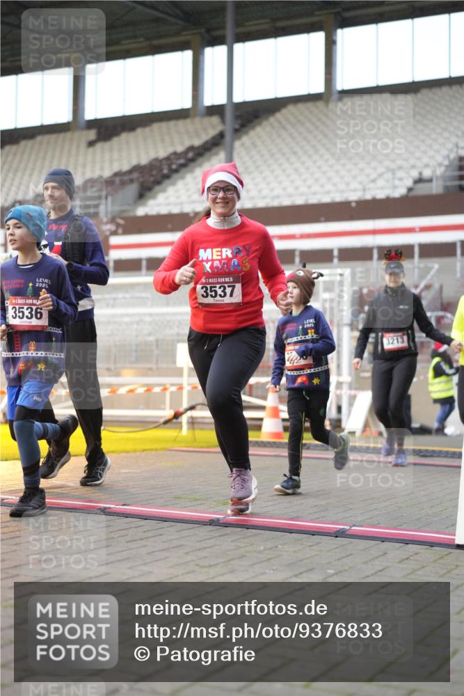 07.12.2025 - St. Pauli X-Mass-Run No. 15 Patografie http://msf.ph/oto/9376833 07.12.2025 10:06:22 Ziel 34, 187, 562, 893, 1119, 1369, 1479, 1480, 1832, 1937, 1946, 3213, 3232, 3534, 3535, 3536, 3537, 4459, 4657, 4665, 4672, 4677, 4736, 4739 meine-sportfotos.de