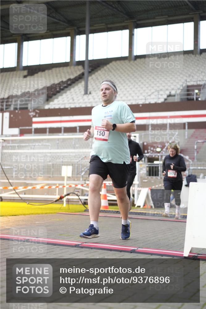 07.12.2025 - St. Pauli X-Mass-Run No. 15 Patografie http://msf.ph/oto/9376896 07.12.2025 10:06:31 Ziel 34, 150, 562, 1369, 1479, 1480, 1946, 3213, 3232, 3330, 3333, 3534, 3535, 3536, 3537, 3970, 3971, 4459 meine-sportfotos.de