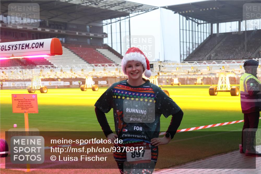 07.12.2025 - St. Pauli X-Mass-Run No. 15 Luisa Fischer http://msf.ph/oto/9376912 07.12.2025 10:24:43 Ziel 15, 897, 711, 712, 897, 1986, 2071, 2603, 2634, 3968, 4040, 4122, 4139, 4140, 4144, 4203, 4479, 4689, 4692, 4694, 4765, 4766, 4780 meine-sportfotos.de
