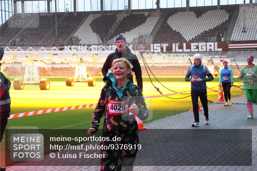 07.12.2025 - St. Pauli X-Mass-Run No. 15 Luisa Fischer http://msf.ph/oto/9376919 07.12.2025 09:59:51 Ziel 5, 4029, 2520, 2204, 488, 488, 910, 911, 939, 961, 1120, 1763, 2204, 2207, 2529, 2657, 3147, 3345, 3513, 4029, 4051, 4052, 4465 meine-sportfotos.de