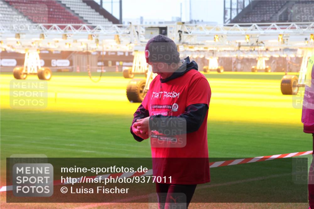 07.12.2025 - St. Pauli X-Mass-Run No. 15 Luisa Fischer http://msf.ph/oto/9377011 07.12.2025 10:25:17 Ziel 13, 2024, 15, 915, 974, 1012, 1986, 2071, 3152, 4078, 4079, 4091, 4092, 4135, 4136, 4155, 4177, 4335, 4431, 4474, 4496, 4497, 4513, 4514, 4530, 4541, 4542, 4766, 4780, 4846 meine-sportfotos.de