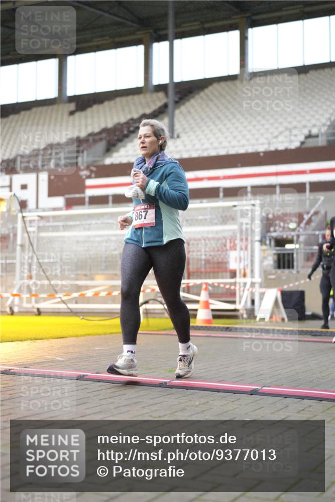 07.12.2025 - St. Pauli X-Mass-Run No. 15 Patografie http://msf.ph/oto/9377013 07.12.2025 10:06:44 Ziel 150, 217, 366, 867, 1007, 1103, 1505, 1735, 2129, 3189, 3330, 3333, 3970, 3971, 4735, 4738 meine-sportfotos.de