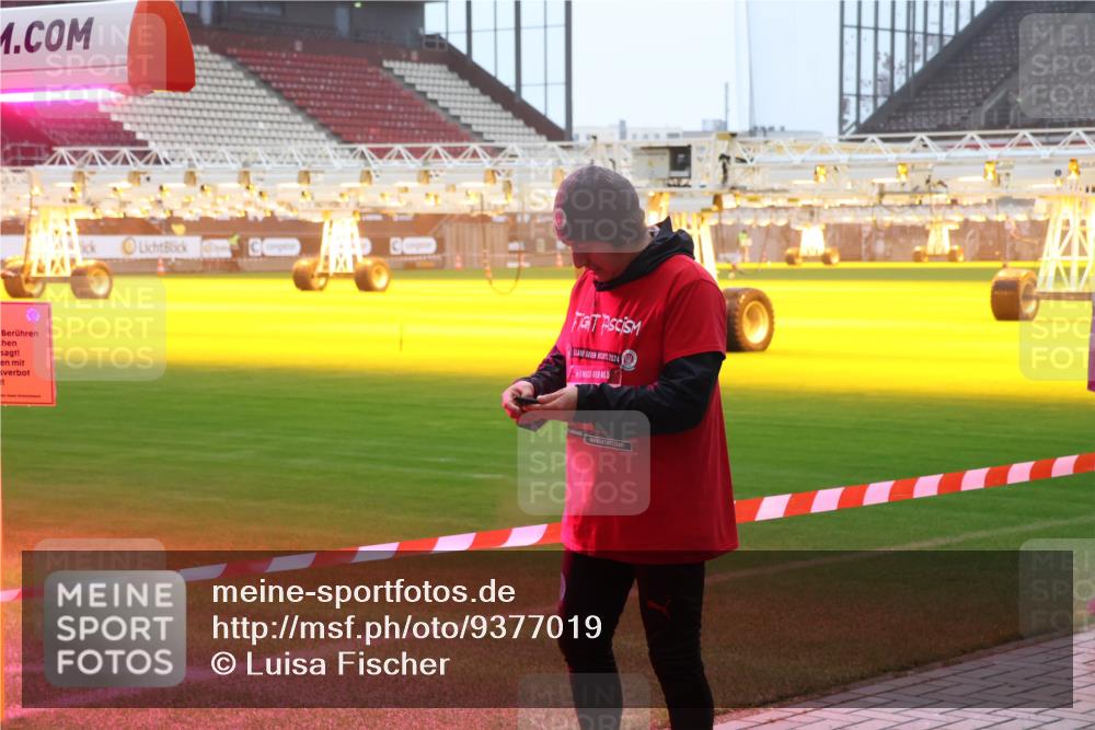 07.12.2025 - St. Pauli X-Mass-Run No. 15 Luisa Fischer http://msf.ph/oto/9377019 07.12.2025 10:25:18 Ziel 2024, 915, 974, 1012, 1986, 2071, 3152, 4078, 4079, 4091, 4092, 4135, 4136, 4155, 4177, 4335, 4431, 4474, 4496, 4497, 4513, 4514, 4530, 4541, 4542, 4766, 4780, 4846 meine-sportfotos.de
