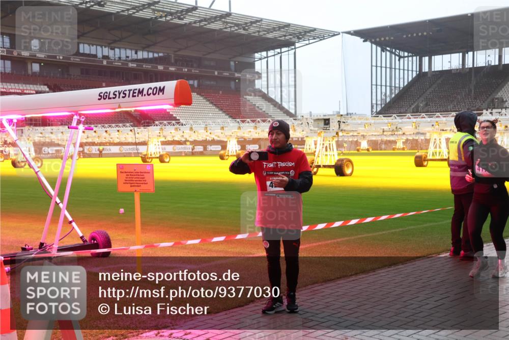 07.12.2025 - St. Pauli X-Mass-Run No. 15 Luisa Fischer http://msf.ph/oto/9377030 07.12.2025 10:25:21 Ziel 13, 2024, 915, 974, 1012, 1977, 1986, 1987, 1995, 2071, 3152, 3962, 4078, 4079, 4091, 4092, 4135, 4136, 4155, 4177, 4335, 4431, 4474, 4496, 4497, 4513, 4514, 4530, 4541, 4542, 4766, 4780, 4846 meine-sportfotos.de
