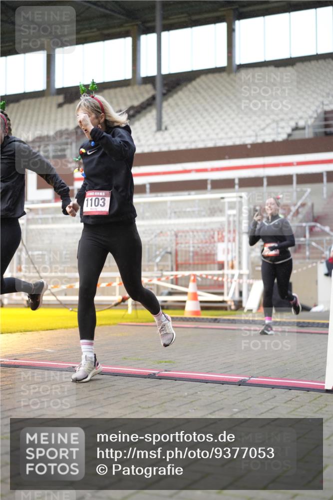 07.12.2025 - St. Pauli X-Mass-Run No. 15 Patografie http://msf.ph/oto/9377053 07.12.2025 10:06:46 Ziel 150, 217, 366, 867, 972, 975, 1007, 1103, 1505, 1735, 1736, 2129, 3189, 3330, 3333, 3970, 3971, 4735, 4738 meine-sportfotos.de