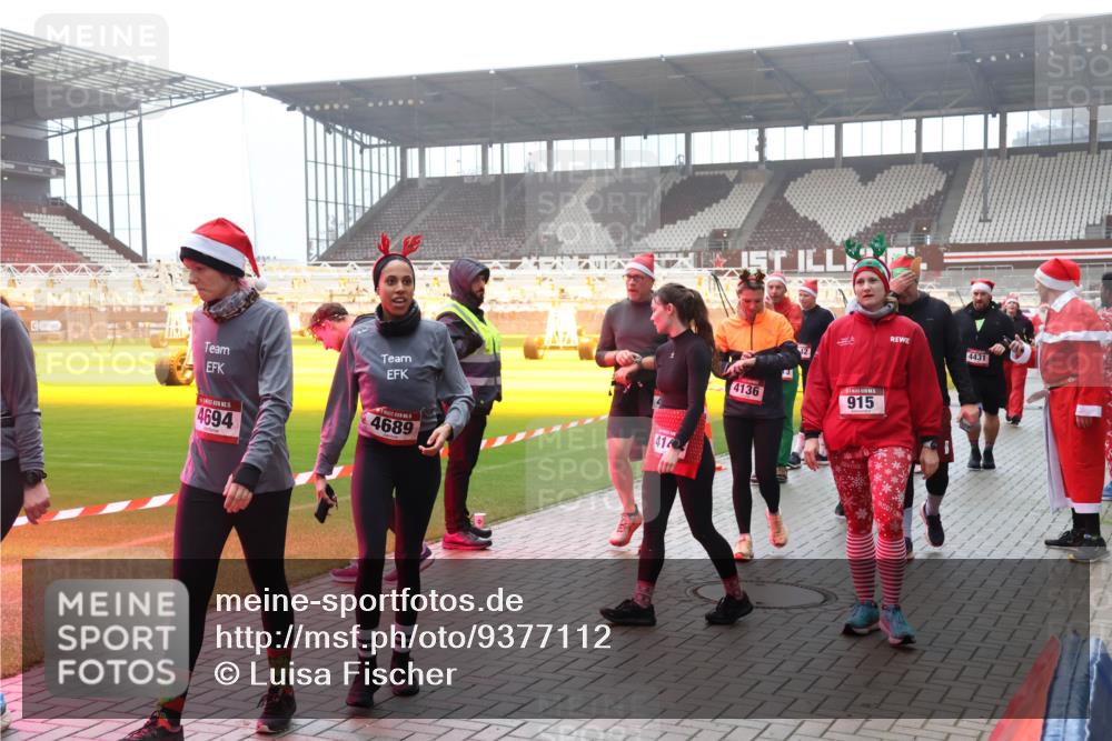 07.12.2025 - St. Pauli X-Mass-Run No. 15 Luisa Fischer http://msf.ph/oto/9377112 07.12.2025 10:25:30 Ziel 4694, 4689, 4136, 915, 4431, 915, 974, 1012, 1247, 1631, 1977, 1987, 1995, 2029, 3152, 3962, 4078, 4079, 4091, 4092, 4118, 4119, 4121, 4135, 4136, 4155, 4177, 4201, 4204, 4284, 4335, 4431, 4445, 4474, 4482, 4485, 4496, 4497, 4513, 4514, 4530, 4541, 4542, 4846 meine-sportfotos.de