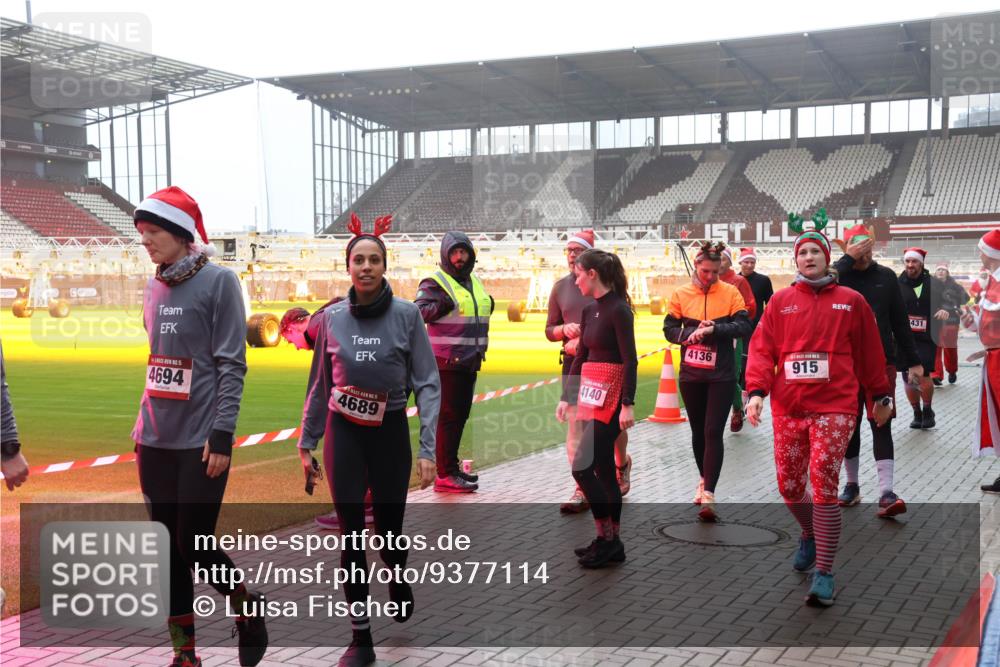 07.12.2025 - St. Pauli X-Mass-Run No. 15 Luisa Fischer http://msf.ph/oto/9377114 07.12.2025 10:25:31 Ziel 4140, 4694, 4689, 4136, 915, 431, 915, 974, 1012, 1247, 1631, 1977, 1987, 1995, 2029, 3152, 3962, 4078, 4079, 4091, 4092, 4118, 4119, 4121, 4135, 4136, 4155, 4177, 4201, 4204, 4284, 4335, 4431, 4445, 4474, 4482, 4485, 4496, 4497, 4513, 4514, 4530, 4541, 4542, 4846 meine-sportfotos.de