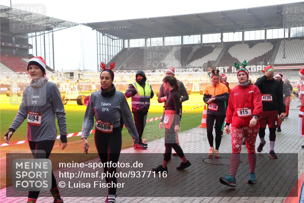 07.12.2025 - St. Pauli X-Mass-Run No. 15 Luisa Fischer http://msf.ph/oto/9377116 07.12.2025 10:25:31 Ziel 4694, 15, 4689, 140, 4136, 915, 4135, 915, 974, 1012, 1247, 1631, 1977, 1987, 1995, 2029, 3152, 3962, 4078, 4079, 4091, 4092, 4118, 4119, 4121, 4135, 4136, 4155, 4177, 4201, 4204, 4284, 4335, 4431, 4445, 4474, 4482, 4485, 4496, 4497, 4513, 4514, 4530, 4541, 4542, 4846 meine-sportfotos.de