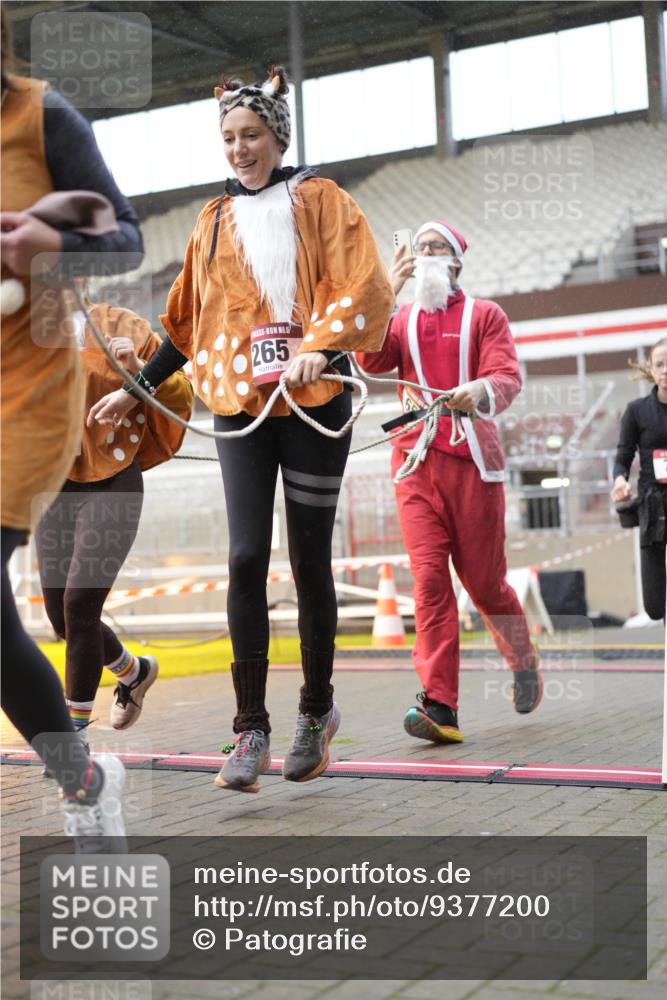 07.12.2025 - St. Pauli X-Mass-Run No. 15 Patografie http://msf.ph/oto/9377200 07.12.2025 10:07:18 Ziel 256, 265, 272, 517, 657, 685, 716, 767, 1187, 1234, 2983 meine-sportfotos.de