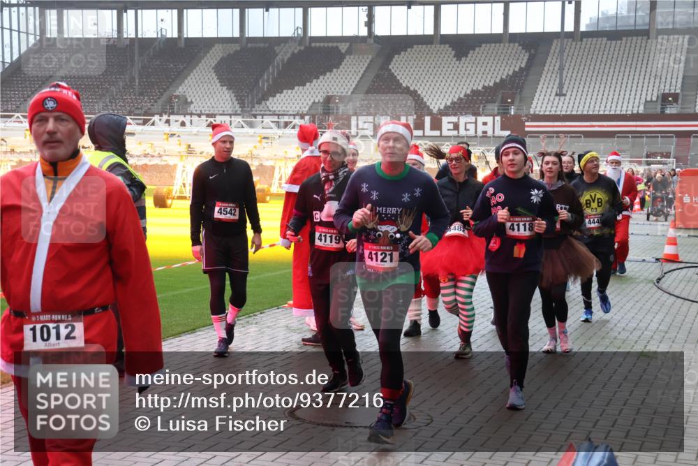 07.12.2025 - St. Pauli X-Mass-Run No. 15 Luisa Fischer http://msf.ph/oto/9377216 07.12.2025 10:25:48 Ziel 15, 1012, 4542, 4119, 15, 4121, 7, 48, 4118, 09, 444, 50, 129, 211, 404, 1012, 1069, 1247, 1631, 1977, 1987, 1995, 2029, 2680, 3742, 3962, 4118, 4119, 4121, 4162, 4164, 4201, 4202, 4204, 4284, 4335, 4372, 4373, 4431, 4445, 4474, 4482, 4485, 4501, 4513, 4514, 4846 meine-sportfotos.de