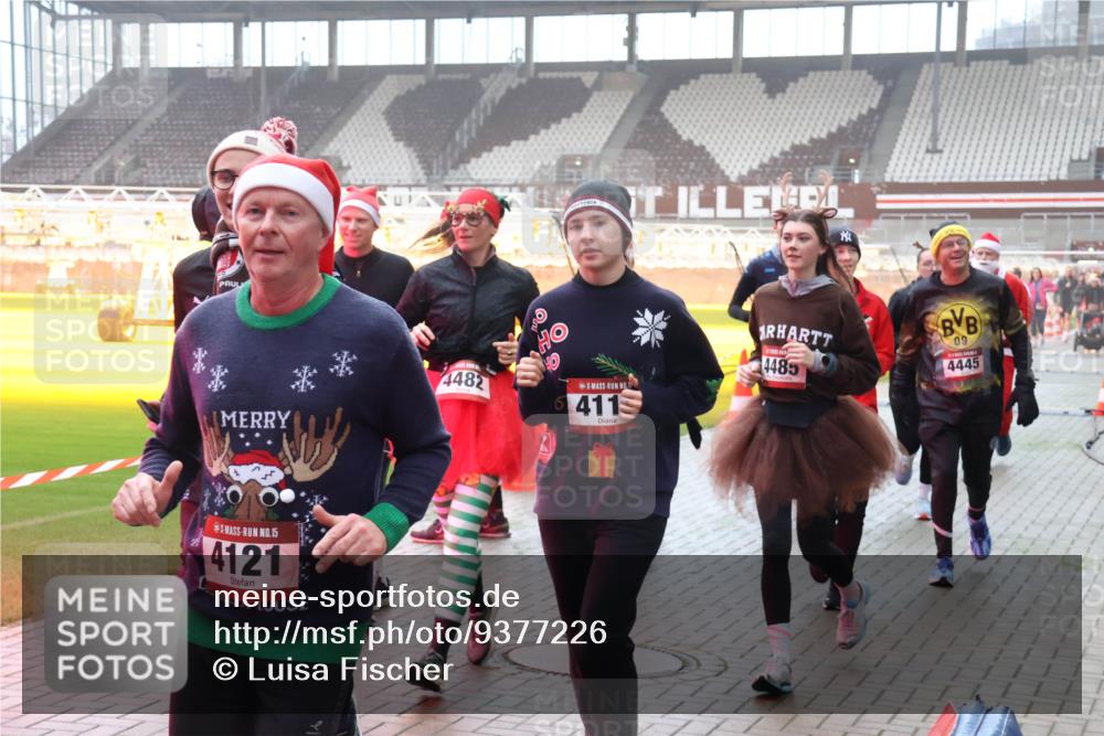 07.12.2025 - St. Pauli X-Mass-Run No. 15 Luisa Fischer http://msf.ph/oto/9377226 07.12.2025 10:25:50 Ziel 15, 4121, 4482, 411, 4485, 09, 4445, 50, 129, 211, 404, 1012, 1069, 1247, 1631, 1977, 1987, 1995, 2029, 2680, 3742, 3779, 3962, 4118, 4119, 4121, 4162, 4164, 4201, 4202, 4204, 4284, 4335, 4372, 4373, 4431, 4445, 4474, 4482, 4485, 4501, 4513, 4514, 4846 meine-sportfotos.de