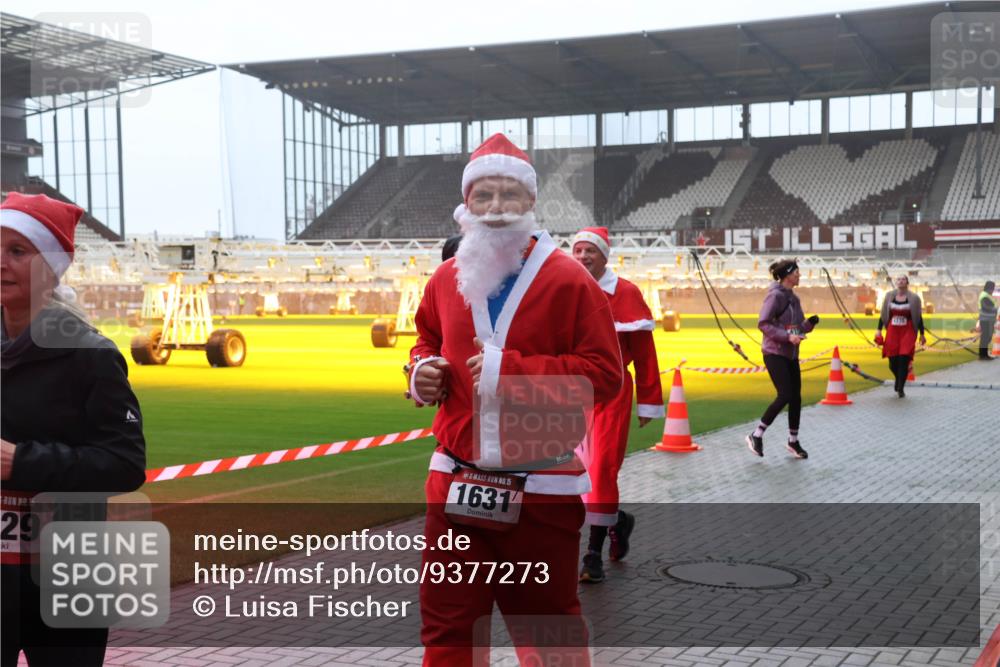 07.12.2025 - St. Pauli X-Mass-Run No. 15 Luisa Fischer http://msf.ph/oto/9377273 07.12.2025 10:25:55 Ziel 15, 29, 15, 1631, 50, 129, 211, 369, 374, 387, 398, 404, 1012, 1069, 1247, 1631, 1977, 1987, 1995, 2029, 2041, 2104, 2106, 2149, 2191, 2215, 2680, 3742, 3779, 3962, 4118, 4119, 4121, 4162, 4164, 4201, 4202, 4204, 4284, 4335, 4372, 4373, 4431, 4445, 4482, 4485, 4501 meine-sportfotos.de