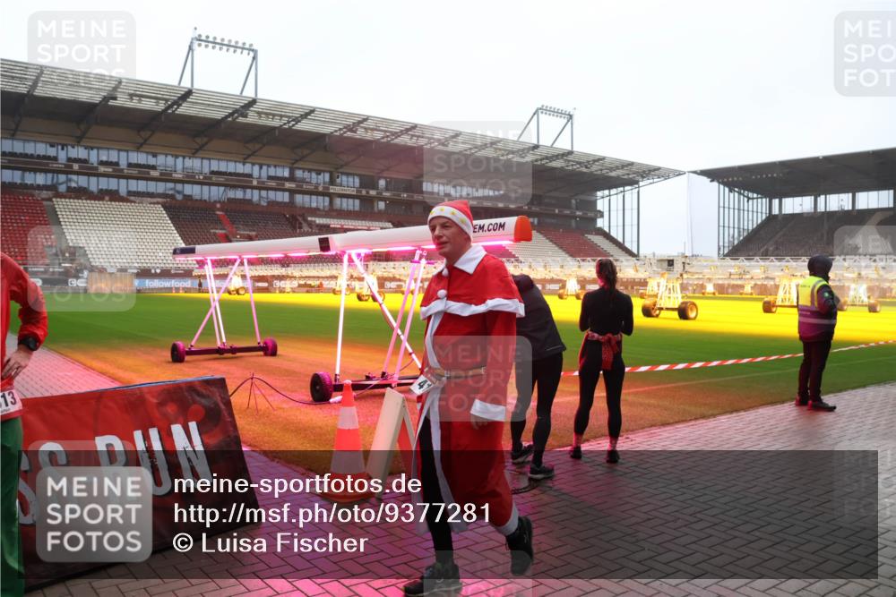07.12.2025 - St. Pauli X-Mass-Run No. 15 Luisa Fischer http://msf.ph/oto/9377281 07.12.2025 10:26:00 Ziel 13, 6, 50, 129, 211, 369, 374, 387, 398, 404, 1012, 1069, 1227, 1247, 1538, 1581, 1586, 1631, 1977, 1987, 1995, 2029, 2041, 2104, 2106, 2149, 2191, 2215, 2680, 2896, 3742, 3779, 3910, 3918, 3962, 4118, 4119, 4121, 4162, 4164, 4201, 4202, 4204, 4284, 4300, 4301, 4335, 4372, 4373, 4445, 4482, 4485, 4501 meine-sportfotos.de
