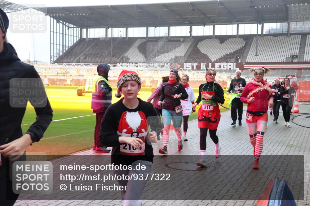 07.12.2025 - St. Pauli X-Mass-Run No. 15 Luisa Fischer http://msf.ph/oto/9377322 07.12.2025 10:26:08 Ziel 216, 1069, 211, 50, 4501, 50, 129, 211, 369, 374, 387, 398, 404, 422, 1069, 1227, 1247, 1538, 1561, 1581, 1586, 1631, 1977, 1987, 1995, 2029, 2041, 2104, 2106, 2149, 2191, 2215, 2680, 2896, 3742, 3779, 3805, 3910, 3918, 4118, 4119, 4121, 4162, 4164, 4201, 4202, 4204, 4284, 4300, 4301, 4372, 4373, 4445, 4482, 4485, 4492, 4501, 4775, 4782 meine-sportfotos.de