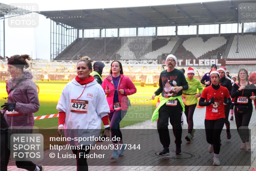 07.12.2025 - St. Pauli X-Mass-Run No. 15 Luisa Fischer http://msf.ph/oto/9377344 07.12.2025 10:26:11 Ziel 15, 4372, 428, 369, 4501, 50, 129, 211, 369, 374, 387, 398, 404, 422, 1069, 1227, 1247, 1538, 1561, 1581, 1586, 1631, 2029, 2041, 2104, 2106, 2149, 2191, 2215, 2680, 2896, 3742, 3779, 3805, 3910, 3918, 4118, 4119, 4121, 4162, 4164, 4201, 4202, 4204, 4284, 4300, 4301, 4372, 4373, 4445, 4482, 4485, 4492, 4501, 4775, 4782 meine-sportfotos.de