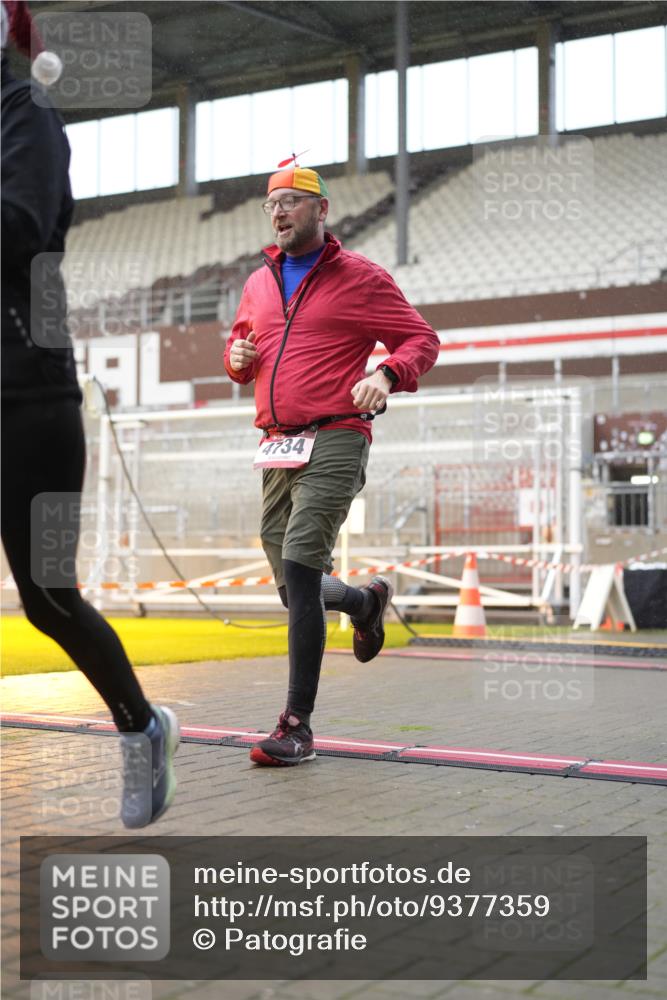 07.12.2025 - St. Pauli X-Mass-Run No. 15 Patografie http://msf.ph/oto/9377359 07.12.2025 10:07:58 Ziel 2691, 2692, 3627, 3628, 4231, 4623, 4624, 4626, 4734, 4737, 4740 meine-sportfotos.de