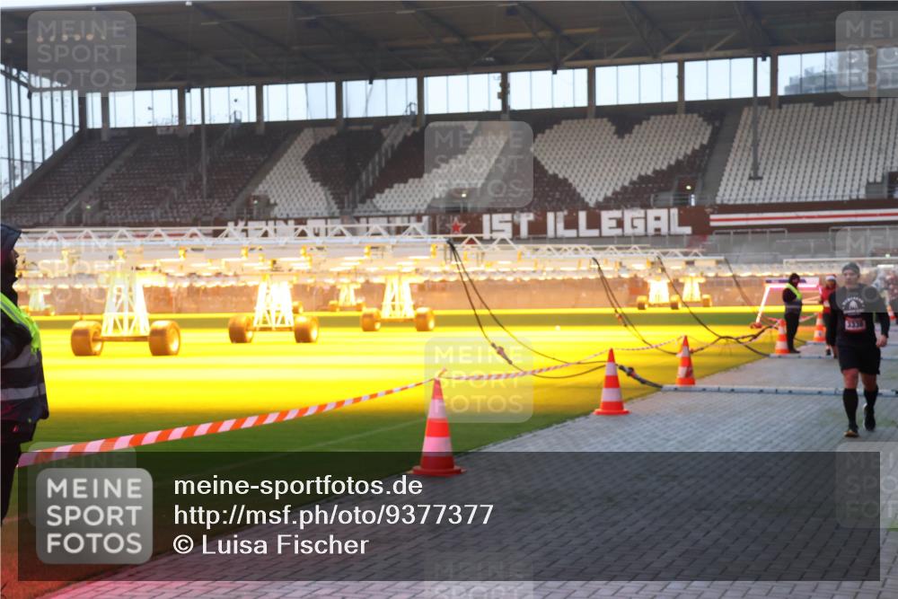 07.12.2025 - St. Pauli X-Mass-Run No. 15 Luisa Fischer http://msf.ph/oto/9377377 07.12.2025 10:01:12 Ziel 1, 3336, 855, 1050, 1418, 1976, 2348, 2378, 3084, 3336 meine-sportfotos.de