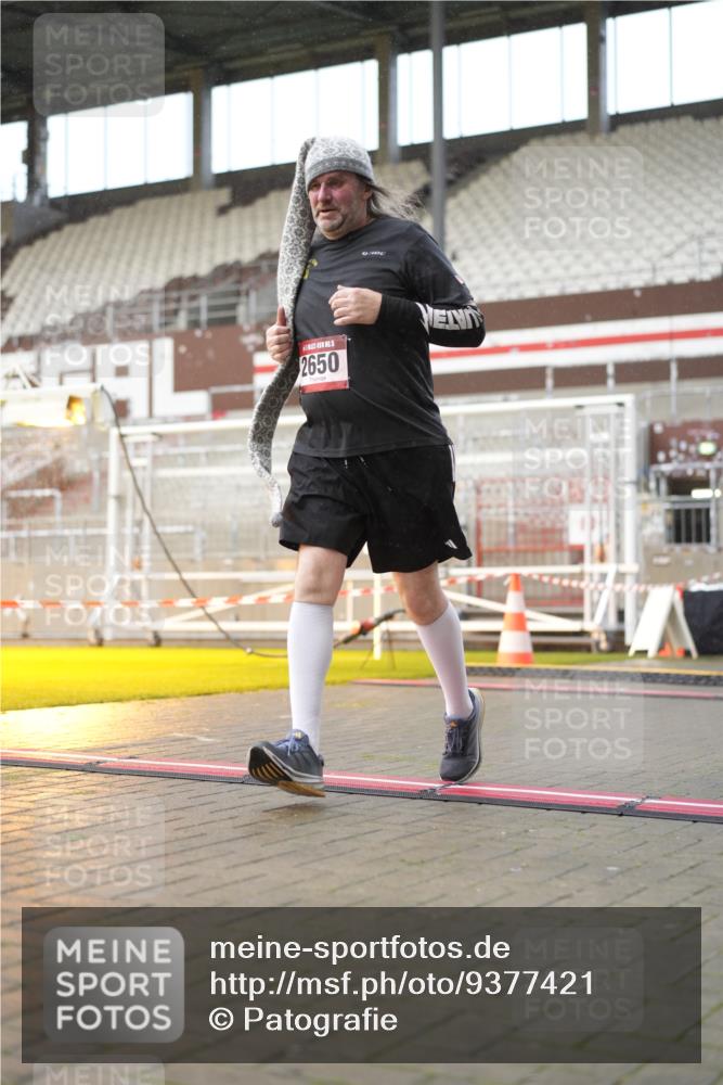 07.12.2025 - St. Pauli X-Mass-Run No. 15 Patografie http://msf.ph/oto/9377421 07.12.2025 10:08:19 Ziel 2650, 2746 meine-sportfotos.de