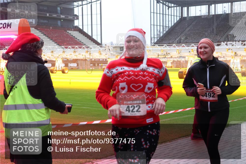 07.12.2025 - St. Pauli X-Mass-Run No. 15 Luisa Fischer http://msf.ph/oto/9377475 07.12.2025 10:26:29 Ziel 15, 422, 492, 23, 28, 50, 129, 211, 368, 369, 374, 387, 398, 404, 422, 1069, 1227, 1538, 1561, 1581, 1586, 1639, 2041, 2104, 2106, 2149, 2191, 2215, 2896, 2922, 3698, 3699, 3742, 3779, 3805, 3910, 3918, 4044, 4093, 4162, 4164, 4202, 4300, 4301, 4460, 4461, 4469, 4481, 4492, 4501, 4529, 4532, 4699, 4709, 4775, 4782, 5010 meine-sportfotos.de