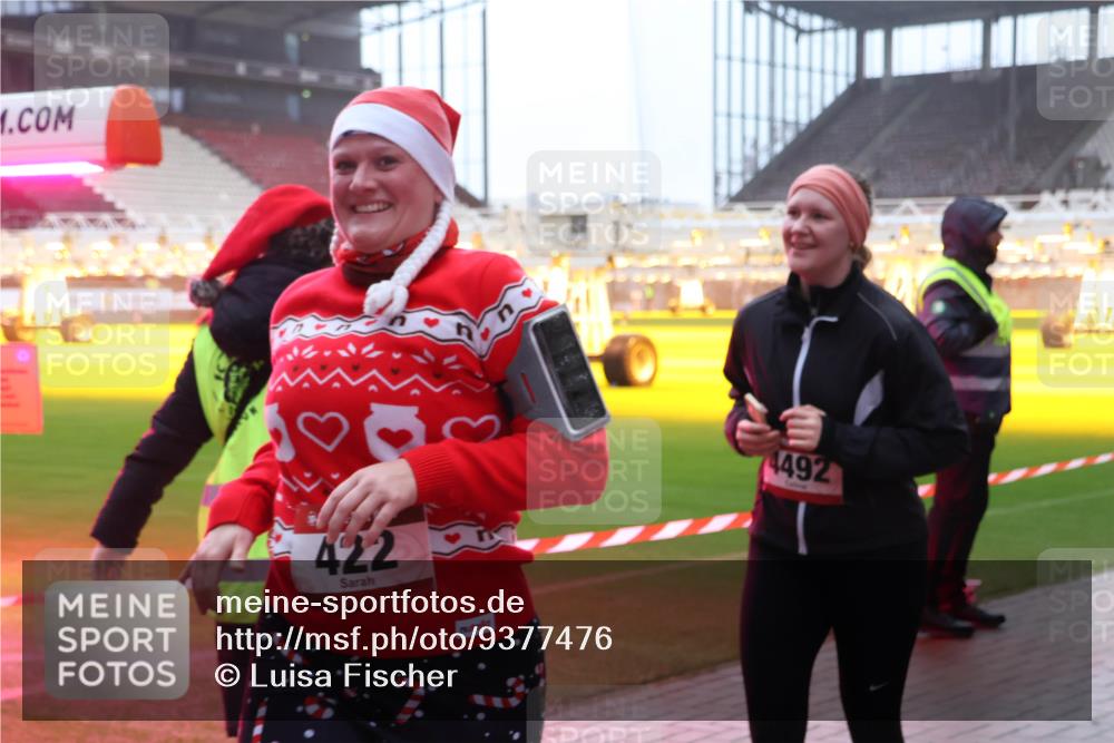 07.12.2025 - St. Pauli X-Mass-Run No. 15 Luisa Fischer http://msf.ph/oto/9377476 07.12.2025 10:26:29 Ziel 422, 4492, 23, 28, 50, 129, 211, 368, 369, 374, 387, 398, 404, 422, 1069, 1227, 1538, 1561, 1581, 1586, 1639, 2041, 2104, 2106, 2149, 2191, 2215, 2896, 2922, 3698, 3699, 3742, 3779, 3805, 3910, 3918, 4044, 4093, 4162, 4164, 4202, 4300, 4301, 4460, 4461, 4469, 4481, 4492, 4501, 4529, 4532, 4699, 4709, 4775, 4782, 5010 meine-sportfotos.de