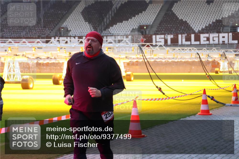 07.12.2025 - St. Pauli X-Mass-Run No. 15 Luisa Fischer http://msf.ph/oto/9377499 07.12.2025 10:01:38 Ziel 252, 118, 393, 780, 783, 801, 1050, 1124, 1294, 1760, 1887, 1892, 2378, 2528, 3084, 3187 meine-sportfotos.de
