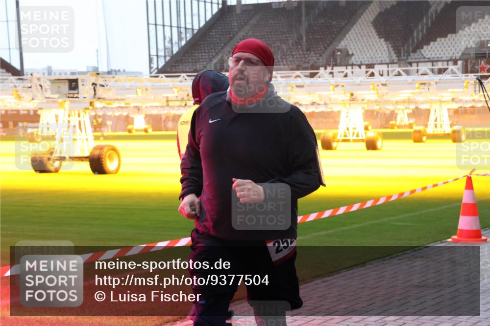 07.12.2025 - St. Pauli X-Mass-Run No. 15 Luisa Fischer http://msf.ph/oto/9377504 07.12.2025 10:01:39 Ziel 25, 118, 393, 780, 783, 801, 804, 1050, 1124, 1294, 1760, 1887, 1892, 2378, 2528, 3084, 3187, 3878 meine-sportfotos.de