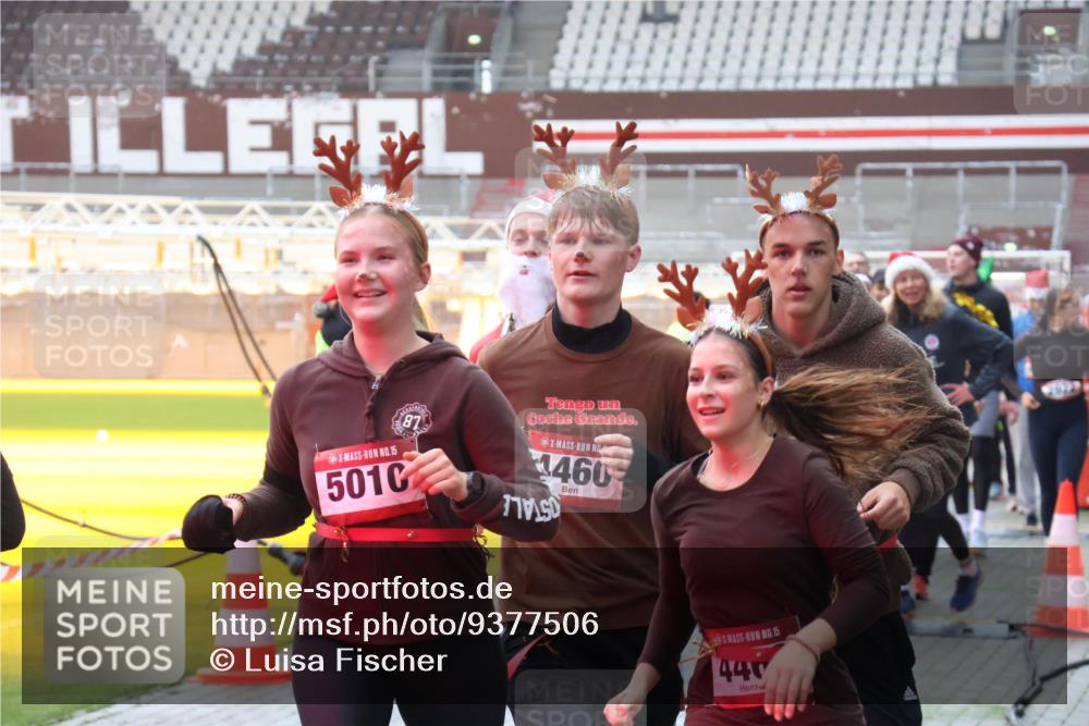 07.12.2025 - St. Pauli X-Mass-Run No. 15 Luisa Fischer http://msf.ph/oto/9377506 07.12.2025 10:27:02 Ziel 15, 501, 460, 15, 440, 23, 28, 368, 1396, 1638, 1639, 2068, 2518, 2648, 2649, 2922, 3698, 3699, 3771, 3787, 3792, 3828, 4044, 4093, 4185, 4384, 4448, 4460, 4461, 4469, 4481, 4506, 4512, 4529, 4532, 4699, 4703, 4705, 4709, 5010 meine-sportfotos.de